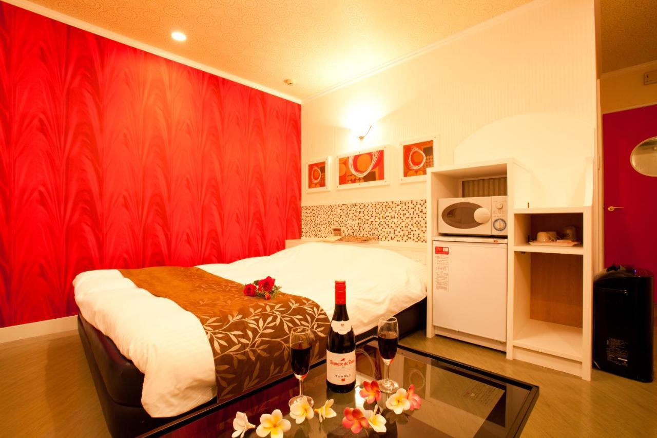 Hotel Luna (Adults Only) Tokyo Bagian luar foto