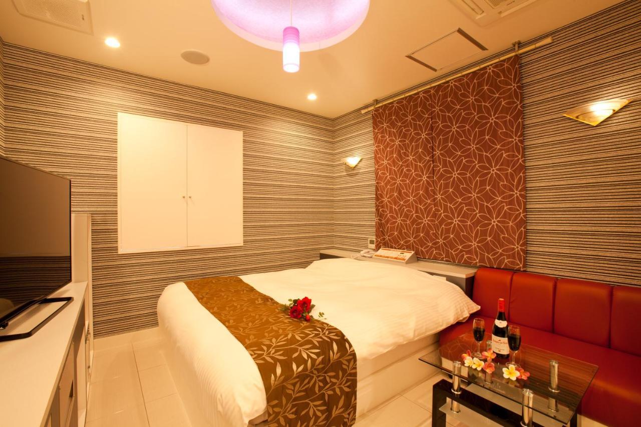 Hotel Luna (Adults Only) Tokyo Bagian luar foto