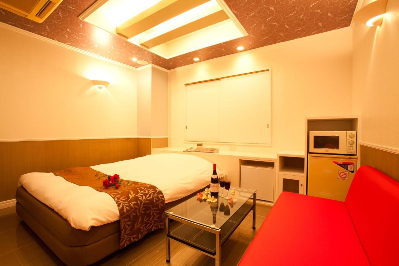 Hotel Luna (Adults Only) Tokyo Bagian luar foto
