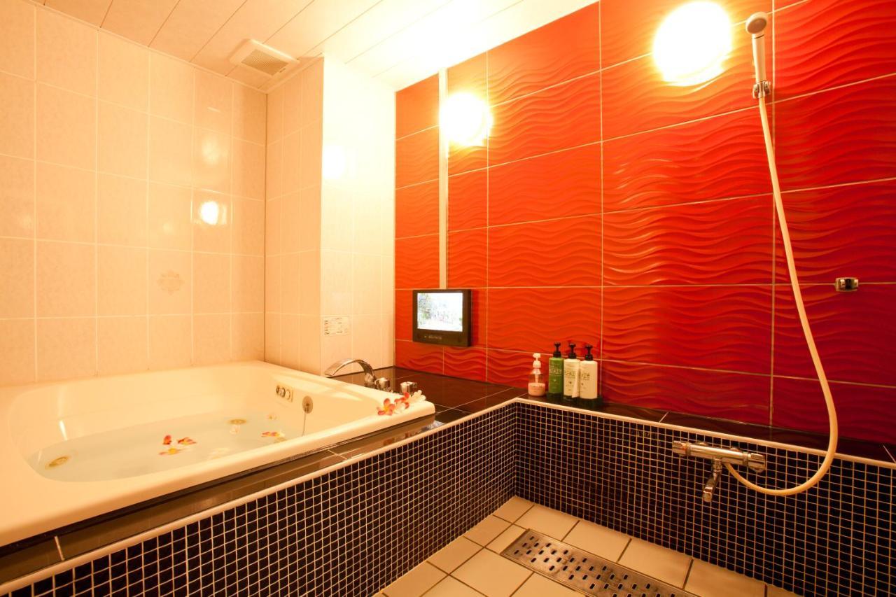 Hotel Luna (Adults Only) Tokyo Bagian luar foto