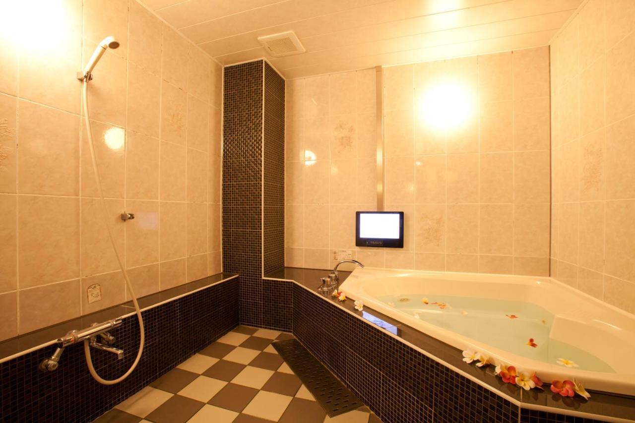 Hotel Luna (Adults Only) Tokyo Bagian luar foto