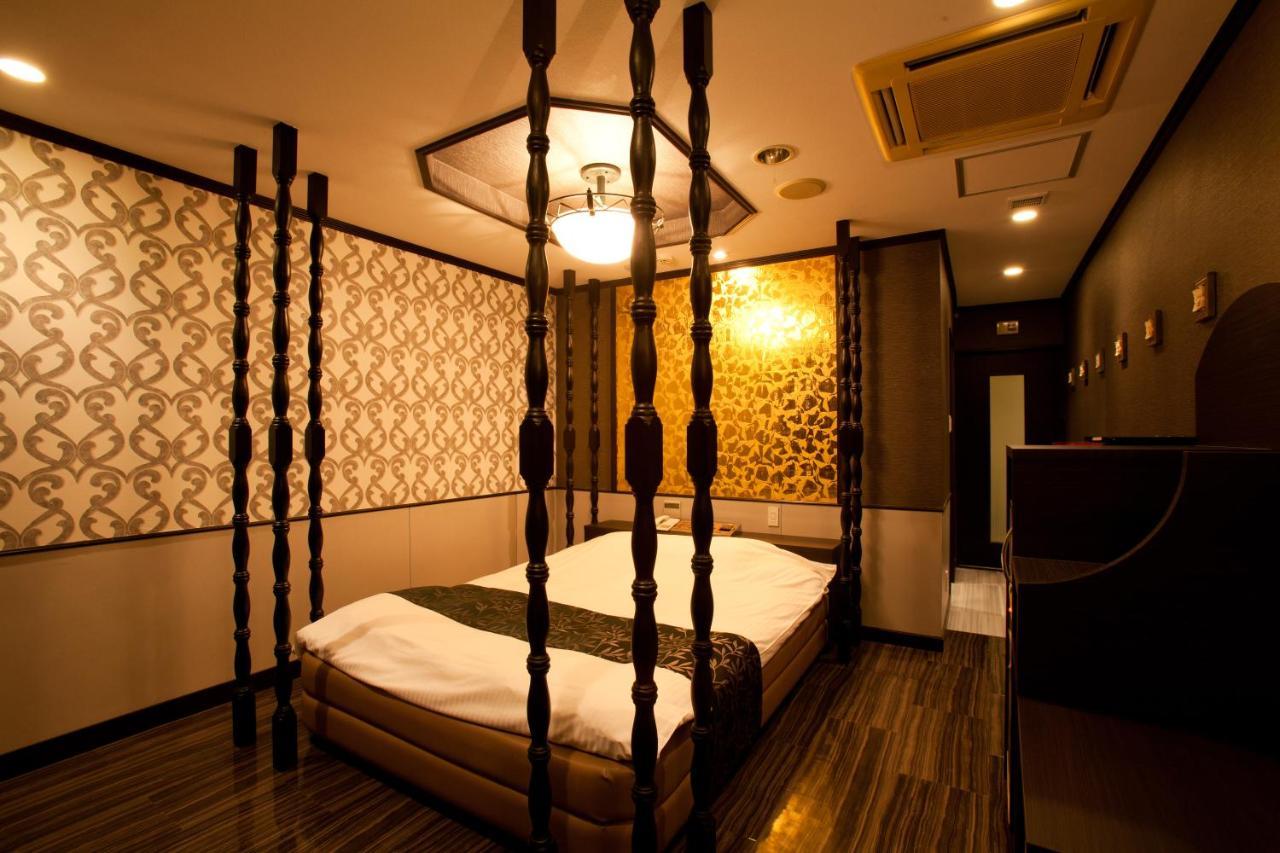 Hotel Luna (Adults Only) Tokyo Bagian luar foto