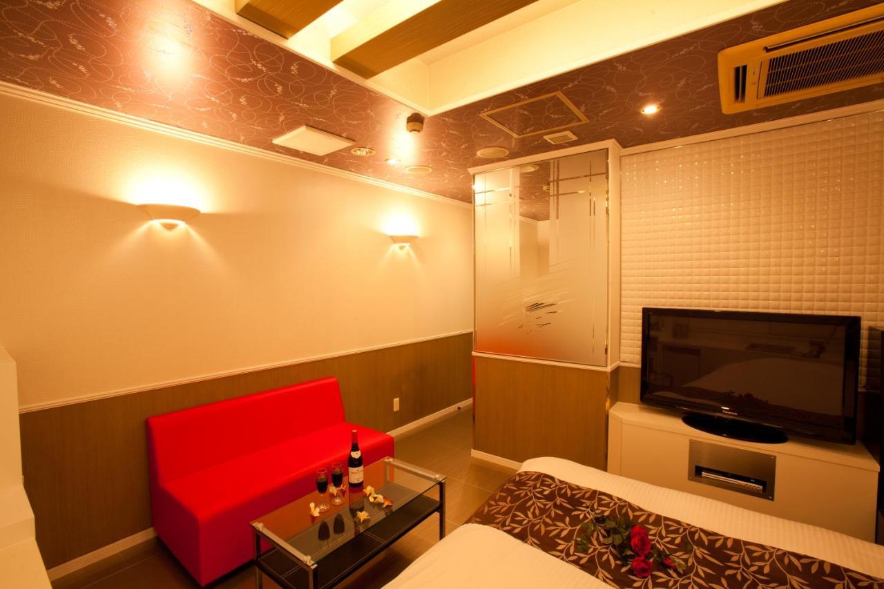Hotel Luna (Adults Only) Tokyo Bagian luar foto