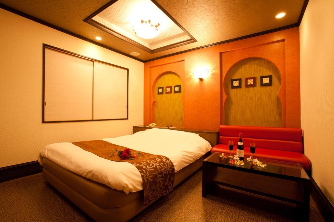 Hotel Luna (Adults Only) Tokyo Bagian luar foto