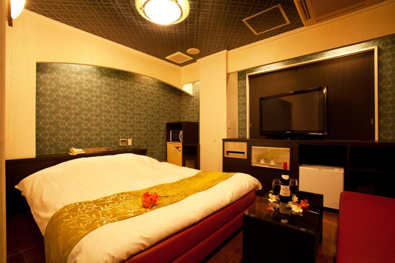Hotel Luna (Adults Only) Tokyo Bagian luar foto