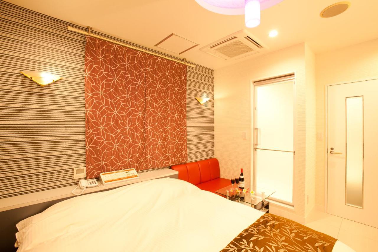 Hotel Luna (Adults Only) Tokyo Bagian luar foto