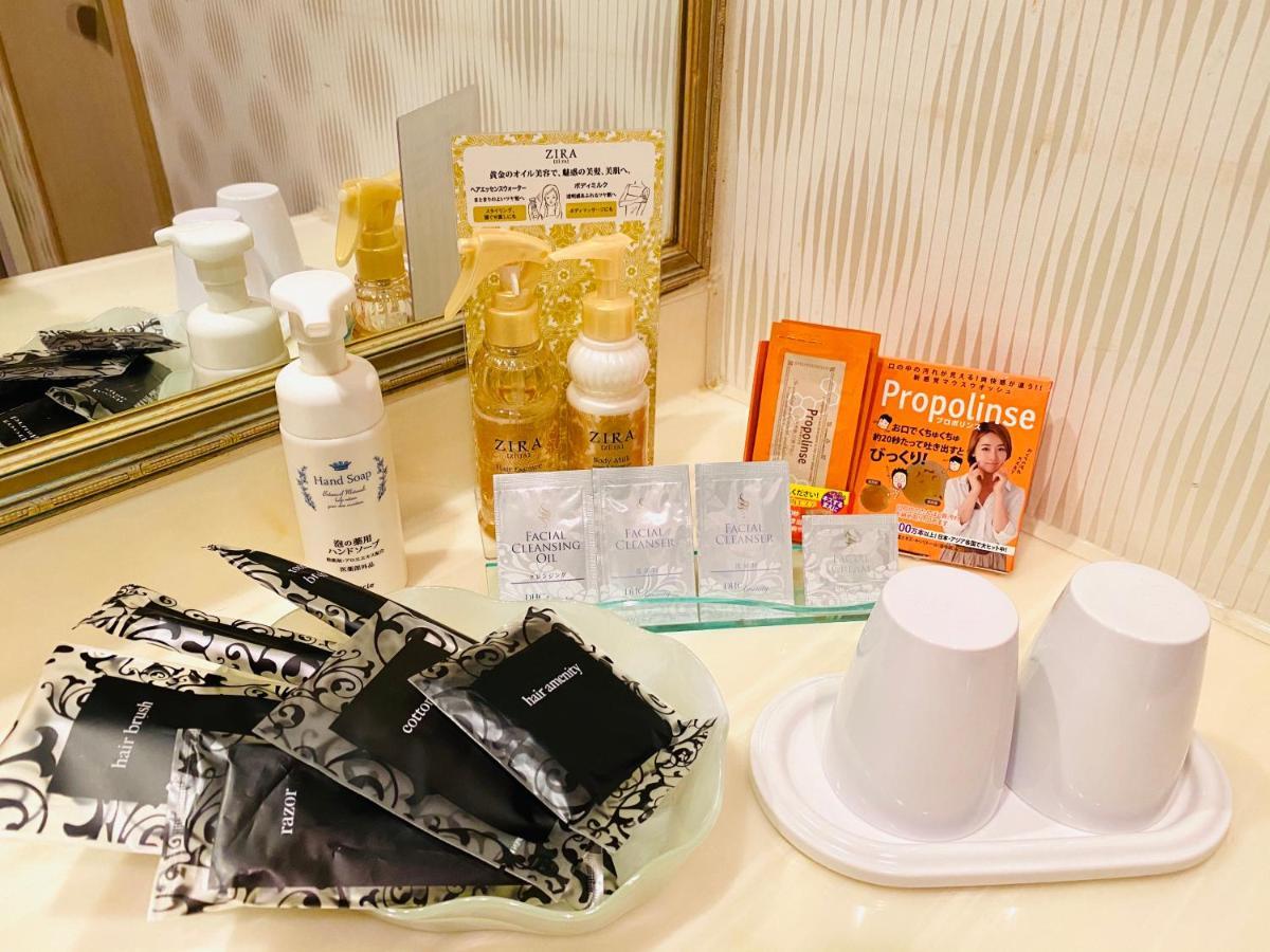 Hotel Luna (Adults Only) Tokyo Bagian luar foto